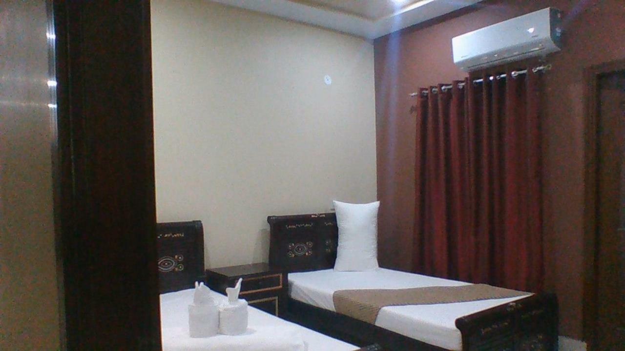 Red Roof Hotel Sahiwal Dış mekan fotoğraf